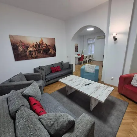 Authentic Centre #4 - Budget Apartment Belgrade